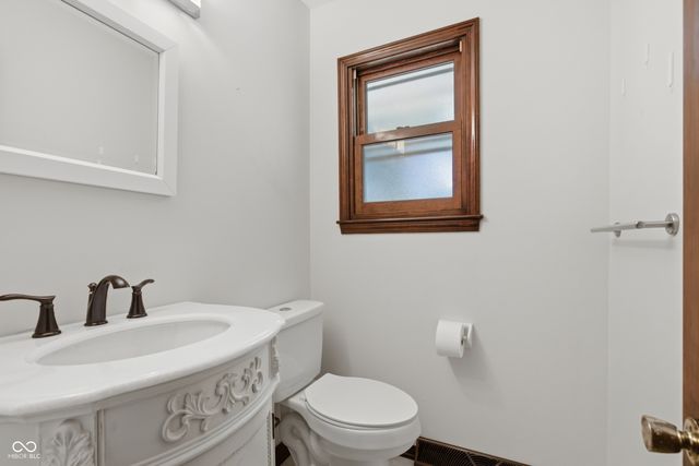 8114 Black Oak Drive, Plainfield, IN 46168