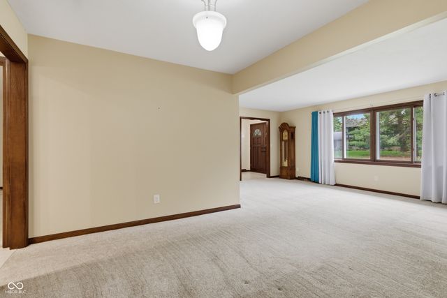 8114 Black Oak Drive, Plainfield, IN 46168