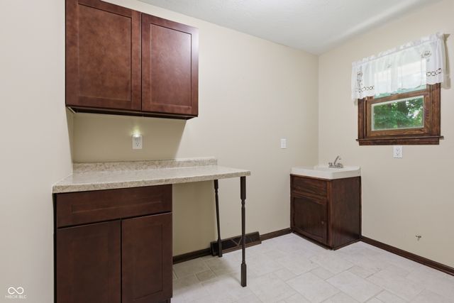 8114 Black Oak Drive, Plainfield, IN 46168