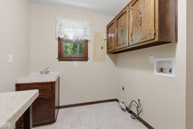 8114 Black Oak Drive, Plainfield, IN 46168
