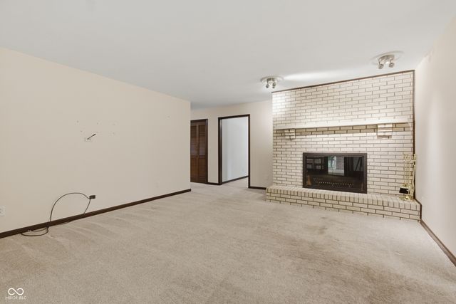 8114 Black Oak Drive, Plainfield, IN 46168