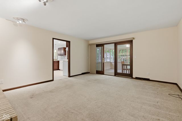 8114 Black Oak Drive, Plainfield, IN 46168