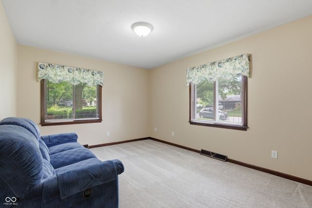 8114 Black Oak Drive, Plainfield, IN 46168