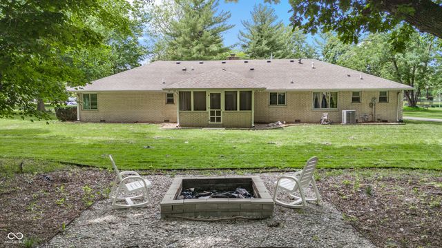 8114 Black Oak Drive, Plainfield, IN 46168