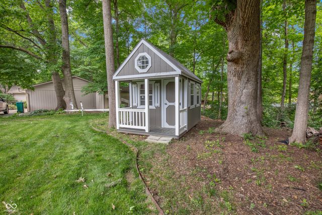 8114 Black Oak Drive, Plainfield, IN 46168
