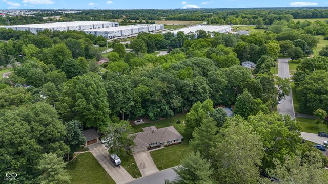 8114 Black Oak Drive, Plainfield, IN 46168