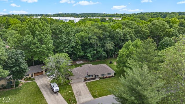 8114 Black Oak Drive, Plainfield, IN 46168