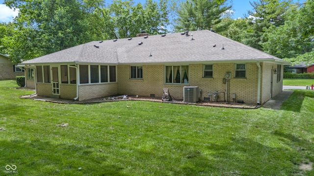 8114 Black Oak Drive, Plainfield, IN 46168