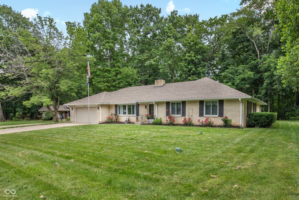 8114 Black Oak Drive, Plainfield, IN 46168