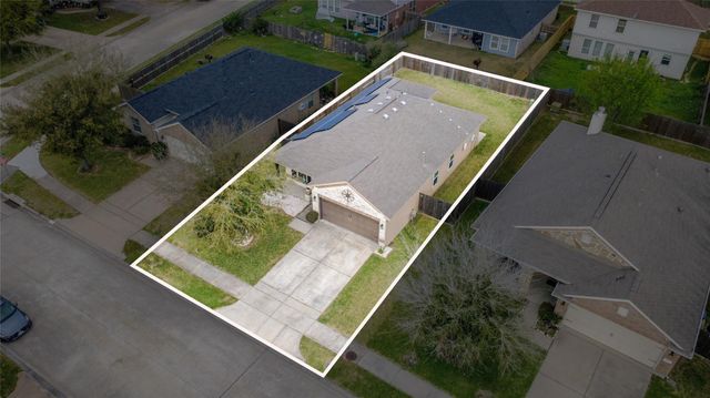 1107 Starflower Lane, Baytown, TX 77521