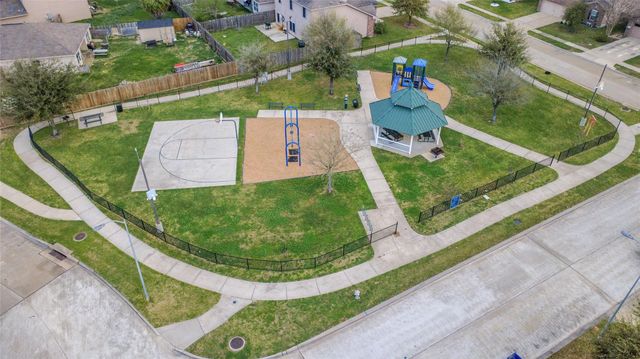 1107 Starflower Lane, Baytown, TX 77521