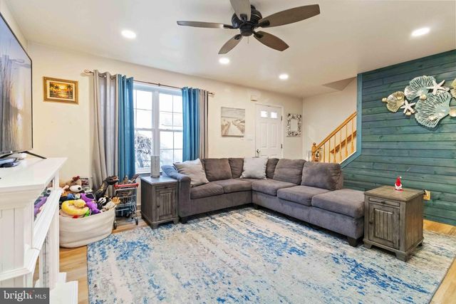 39 LAUREL DR, Myerstown, PA 17067