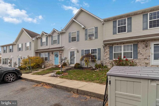 39 LAUREL DR, Myerstown, PA 17067