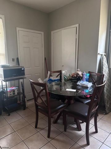 152 Jacques St, Elizabeth City, NJ 07201