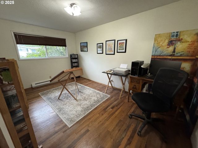 3700 VISTA Dr, North Bend, OR 97459