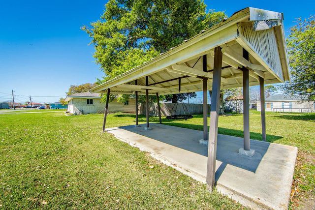 308 North Willow, Lockport, LA 70374