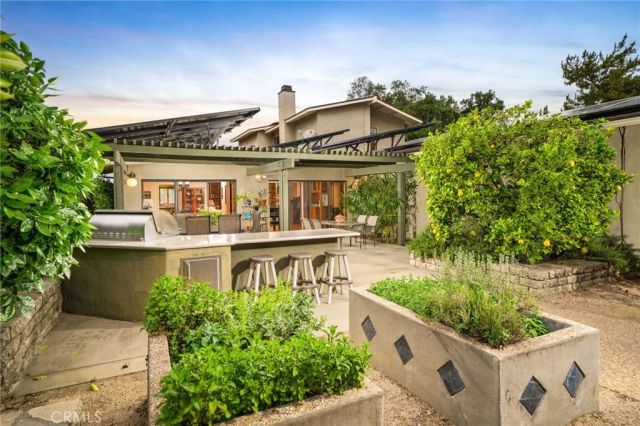 1382 Via Zurita Street, Claremont, CA 91711