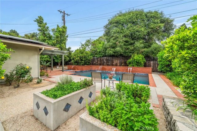 1382 Via Zurita Street, Claremont, CA 91711