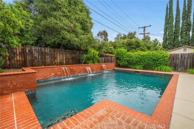 1382 Via Zurita Street, Claremont, CA 91711