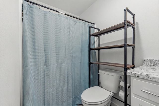 479 S Summit Drive, Willard, MO 65781