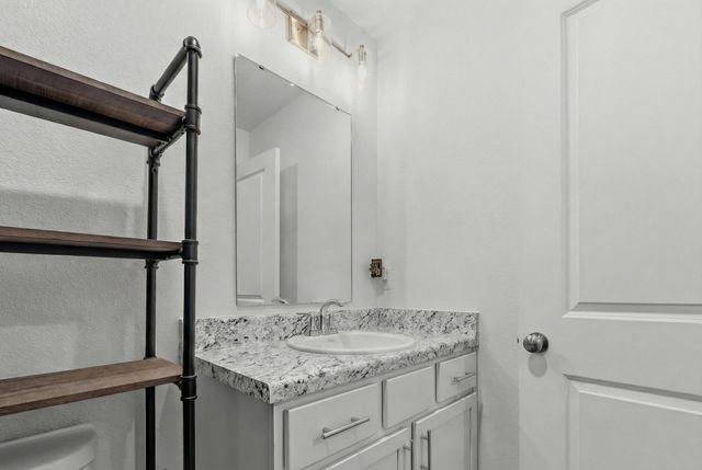 479 S Summit Drive, Willard, MO 65781