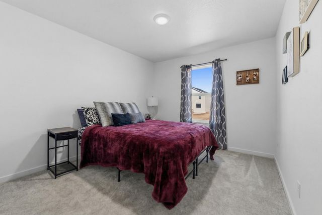 479 S Summit Drive, Willard, MO 65781