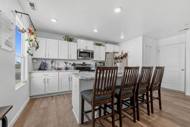 479 S Summit Drive, Willard, MO 65781