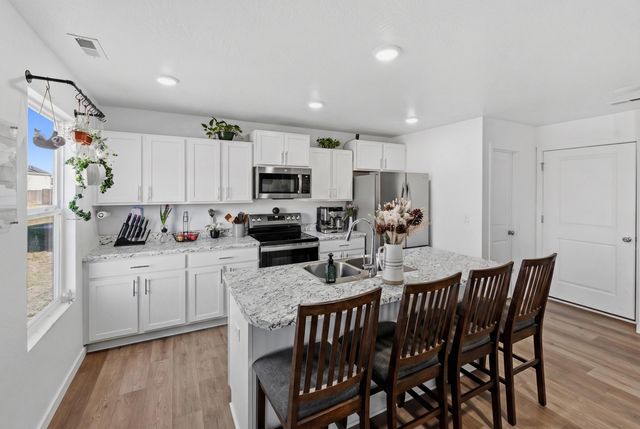 479 S Summit Drive, Willard, MO 65781