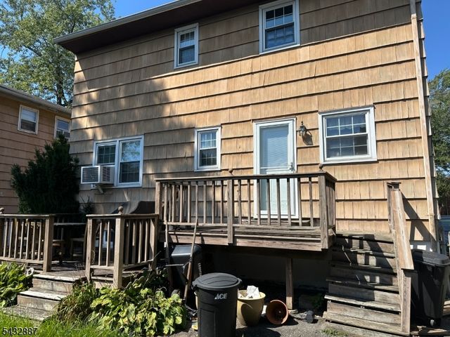 8 Richard Ave, West Caldwell Twp., NJ 07006