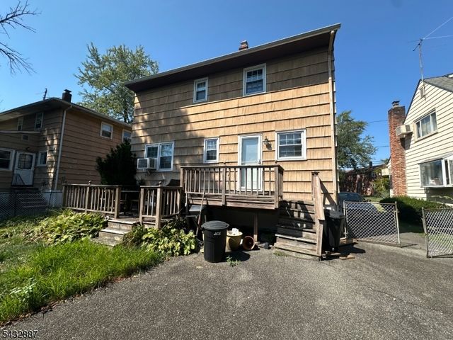8 Richard Ave, West Caldwell Twp., NJ 07006