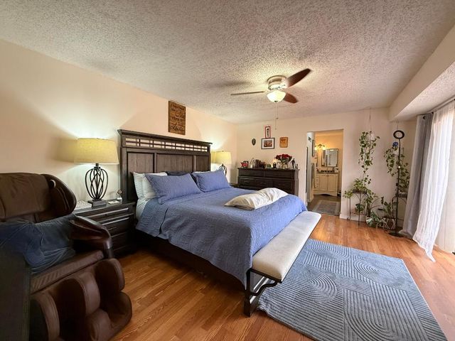 1021 Springdale Circle, Palm Springs, FL 33461