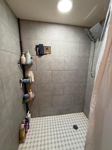 1021 Springdale Circle, Palm Springs, FL 33461