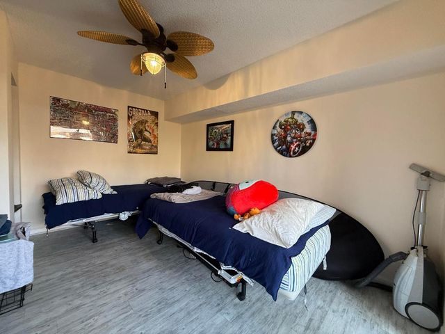 1021 Springdale Circle, Palm Springs, FL 33461