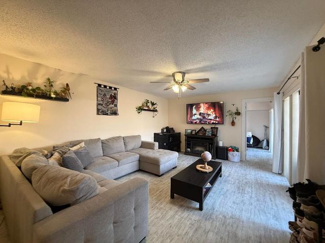 1021 Springdale Circle, Palm Springs, FL 33461