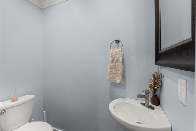 323 Kimberly Ct, Mount Juliet, TN 37122