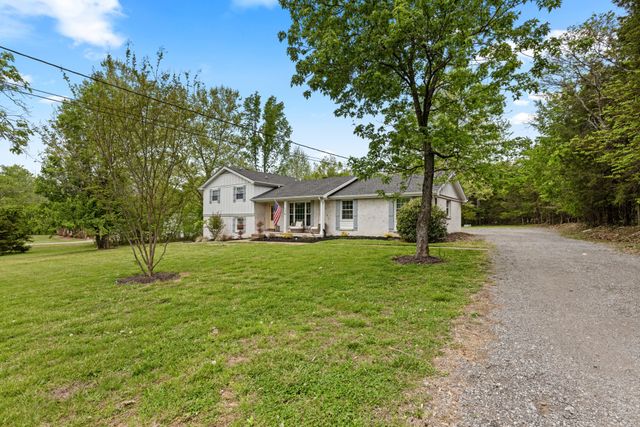323 Kimberly Ct, Mount Juliet, TN 37122