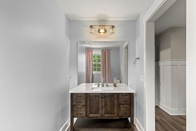 323 Kimberly Ct, Mount Juliet, TN 37122