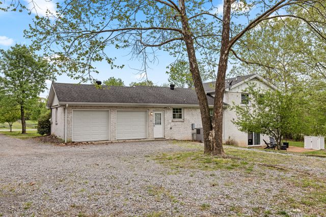 323 Kimberly Ct, Mount Juliet, TN 37122