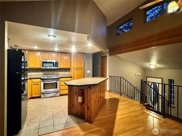 2214 Eastend NW, Olympia, WA 98502