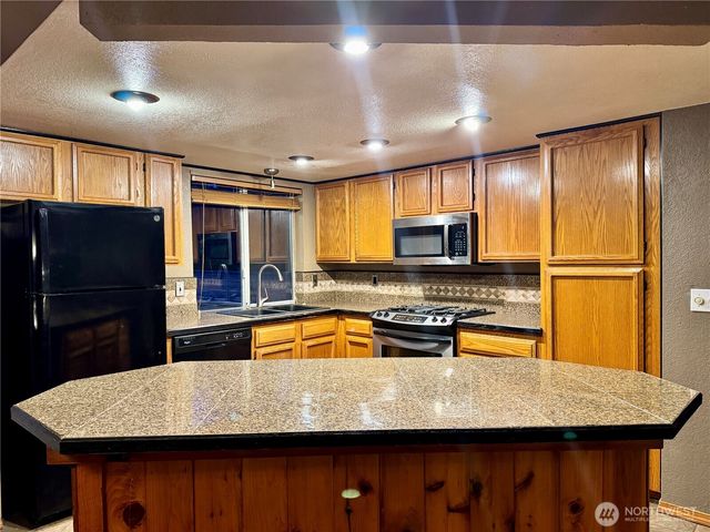 2214 Eastend NW, Olympia, WA 98502