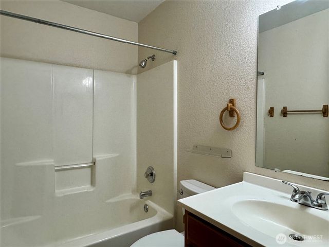 2214 Eastend NW, Olympia, WA 98502