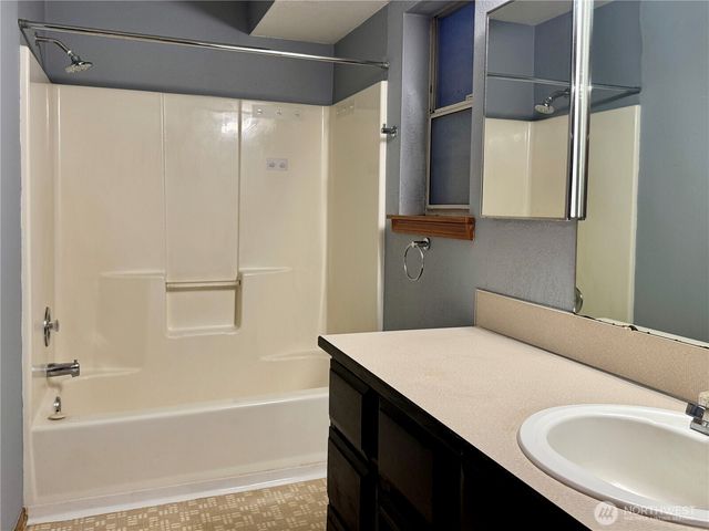 2214 Eastend NW, Olympia, WA 98502