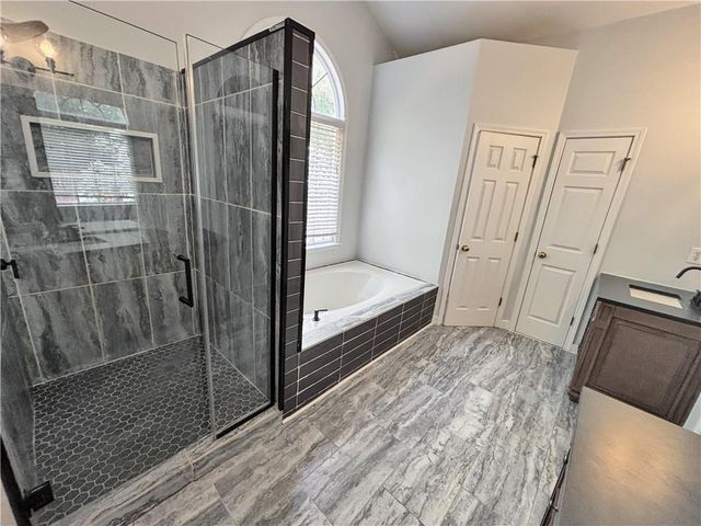 5312 Vinings Lake View SW, Mableton, GA 30126