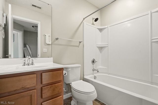 6562 Wisteria Lane, Medina, OH 44256
