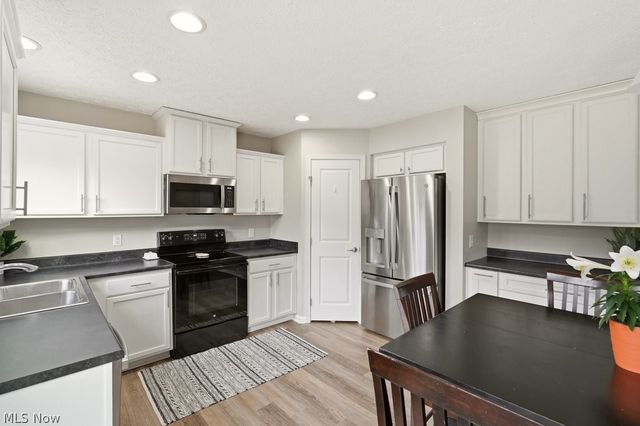 6562 Wisteria Lane, Medina, OH 44256