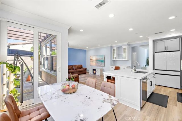 85 Rembrandt, Irvine, CA 92620