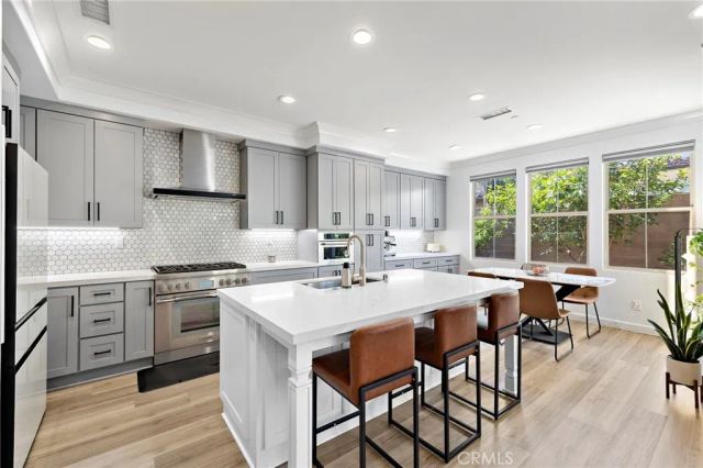 85 Rembrandt, Irvine, CA 92620