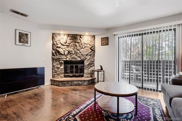 15350 E Arizona Avenue 201, Aurora, CO 80017