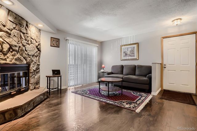 15350 E Arizona Avenue 201, Aurora, CO 80017