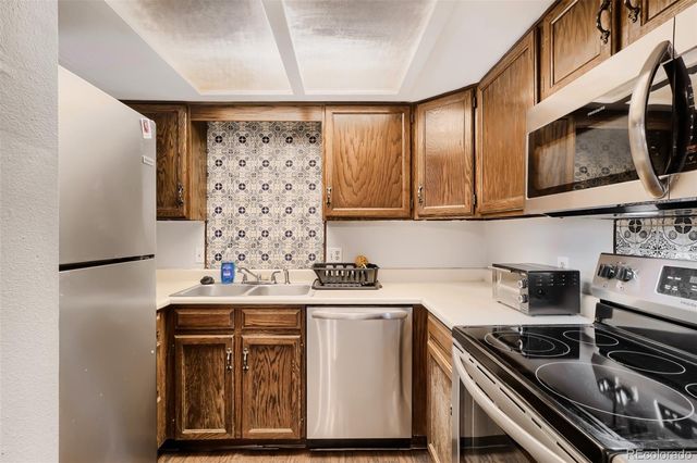 15350 E Arizona Avenue 201, Aurora, CO 80017